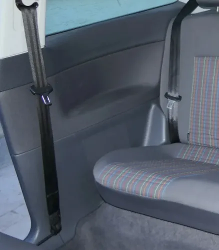 VW Polo 9N Seitenverkleidung Verkleidung Tür hinten rechts 2/3-Türer Abdeckung (147791)