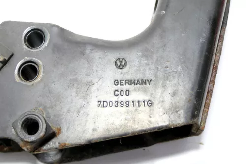 T4 Motorhalter Stütze Getriebehalter Lager 2,5 TDI ACV 7D0399111K 7D019913  (147902)