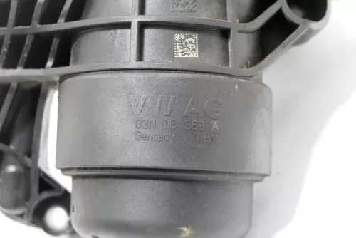 VW Golf Caddy Crafter Ölfiltergehäuse Flansch 03N115389A 03N115389B  ## (148101)