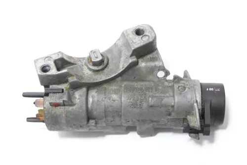 VW Golf 4 Lim Schloßsystem 1x Türschloß 1x Schlüssel Zündschloß Heckschloß (148185)