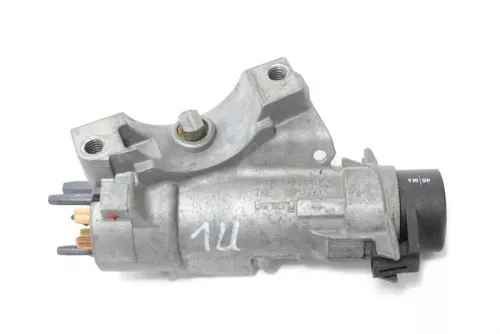 Skoda Octavia 1U Schloßsystem Türschloß 1x Funk Schlüssel Schloß Zündschloß Tür (148195)