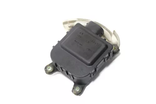 Passat 3B 3BG A4 Stellmotor Umluft Umluftbetrieb 8D1820511E Klimaanlage (148332)