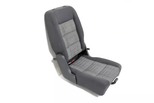 VW Touran Sitz hinten in der Mitte Rücksitz anthrazit schwarz dunkel (149046)