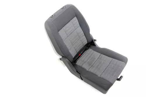 VW Touran Sitz hinten links (hintern Fahrersitz) Rücksitz - für Isofix (149077)