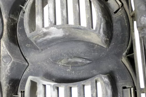 Audi A6 4B ab ca. Bj. 2001 Zeichen Kühlergrill Grill 4B0853651F 3FZ Facelift (149090)