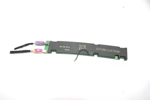 Audi A4 8E B6 Limousin Antenne 8E5035225A original Verstärker Antennenverstärker (150128)
