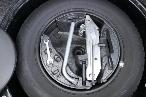 Audi A4 Wagenheber für Bordwerkzeug Schlüssel (150196)