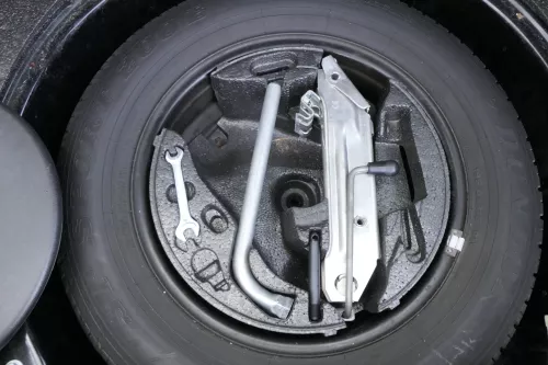 Audi A4 Wagenheber für Bordwerkzeug Schlüssel (150196)
