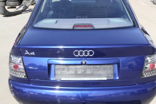 Audi A4 B5 Heckklappe hinten Klappe Kofferraumklappe Limousine blau LZ5K (150204)