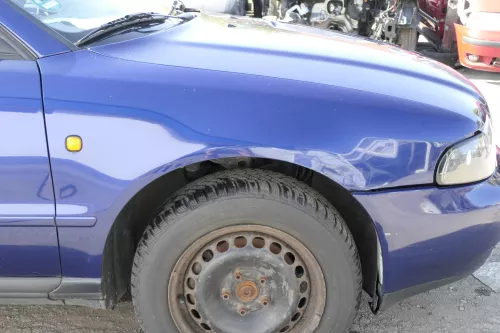 Audi A4 B5 (bis caMitte1999 Bild vergleic) Kotflügel vorne rechts blau LZ5K (150210)