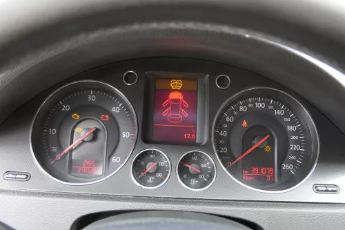 VW Passat 3C Tacho Tachometer 391.000km 3C0920870Q Diesel TDI  (150363)