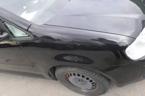 VW Touran 1T Kotflügel vorne rechts schwarz LC9Z blackm 1T0821022A ca.2003-2006 (150410)