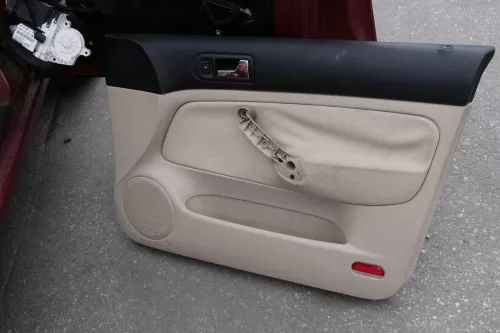 VW Golf 4 Limousine Türverkleidung Verkleidung Tür vorne hinten links hellbeige (150427)