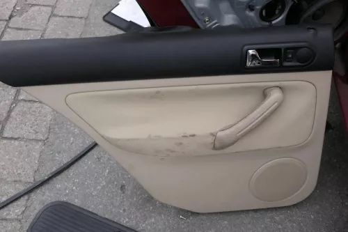 VW Golf 4 Limousine Türverkleidung Verkleidung Tür vorne hinten links hellbeige (150427)
