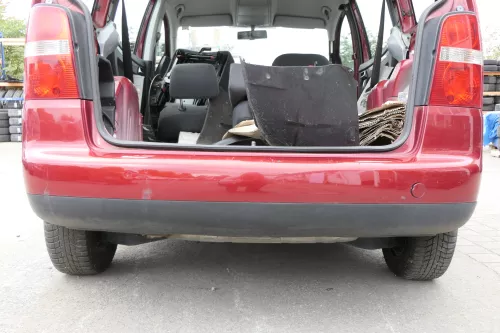 VW Touran 1T Stoßstange hinten Heckstoßstange Stoßfänger rot braun LA3W (150595)