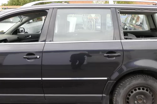 VW Passat 3B 3BG Kombi Variant Tür hinten links schwarz LC9Z mit Scheibe (150647)