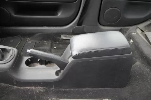 VW Passat 3BG Mittelarmlehne Armlehne Fach Lehne Mittelkonsole Leder schwarz c (150652)