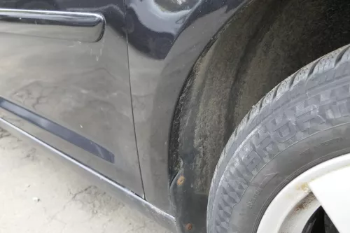 VW Touran 1T Kotflügel vorne rechts schwarz LC9Z metall 1T0821022A ca.2003-2006 (150683)
