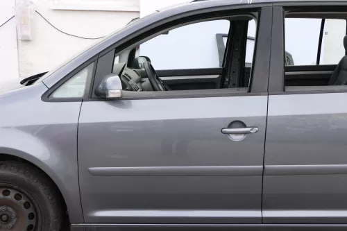 VW Touran 1T 1T3 Tür vorne links Fahrertür grau LD7X OHNE Anbauteile Platinumgre (150911)