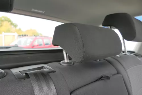 VW Golf 6 Variant Kombi AJ5 Kopfstützen Kopfstütze hinten in Mitte mittig 70T (151248)