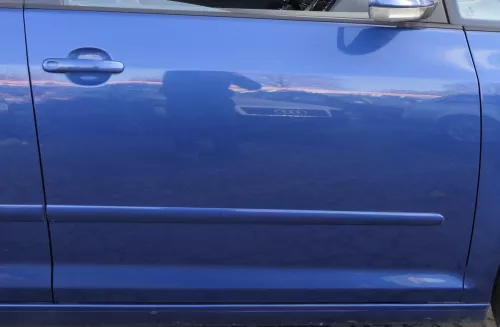 VW Golf 5 V 1K Tür vorn rechts Beifahrertür 4/5-Türer blau LA5K nur TÜRBLATT (151498)