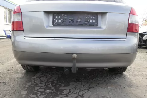 Audi A4 8E B6 Kombi Avant Stoßstange hinten mit Spoiler grau LY7Q atlasgrau