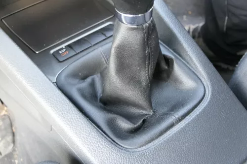VW Golf 5 Schaltknauf Schaltsack Schaltung Schaltknüppel 6-Gang Leder Kunstleder (151636)