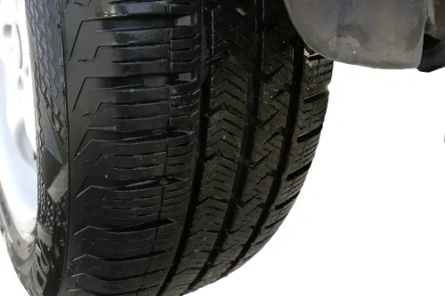 VW Passat 3BG Alufelgen Winterreifen Reifen 205/60 R15 91H KBA 43885 # 7mm (151724)