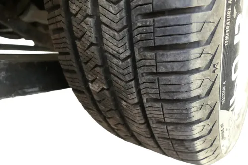 VW Passat 3BG Alufelgen Winterreifen Reifen 205/60 R15 91H KBA 43885 # 7mm (151724)