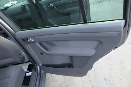 VW Touran 4x Türverkleidung Verkleidung Tür vorne +hinten links anthrazit  (151909)