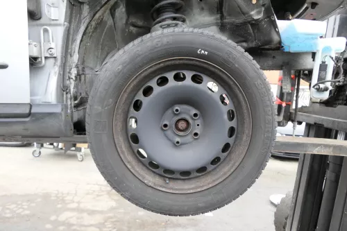 VW Passat 3C Golf Reifen Winterrreifen M&S 205/55 R16 94H Felgen 6-7mm (151972)