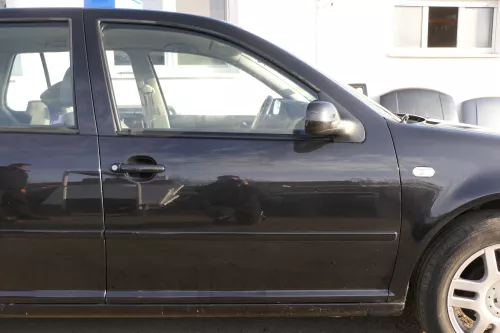 VW Golf 4 Bora Tür vorne rechts Beiahrertür 4/5-Türer Kombi Avant schwarz LC9Z b (152038)