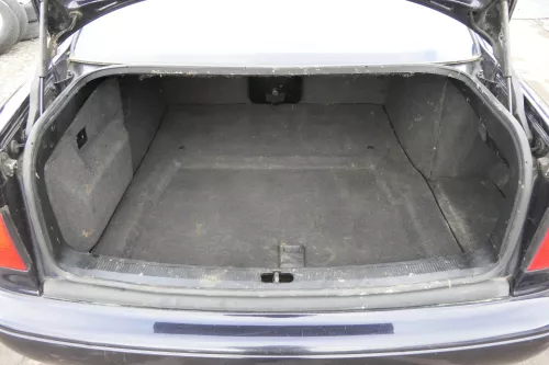 Audi A8 4D Verkleidung Teppich Kofferraum Kofferraumteppich Ladeboden