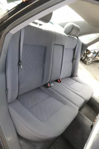 Audi A8 4D Avant Sitz Rückbank Rücksitzbank hinten Ski aquablau  (152317)