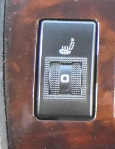Audi A8 4D Sitz Sitzheizung Schalter rechts links vorne 4D0963563D Knopf  (152329)