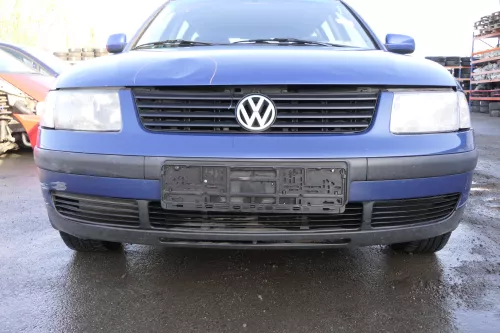 VW Passat 3B Stoßstange vorne Frontstoßstange Stoßfänger blau LR5V Grill (152525)