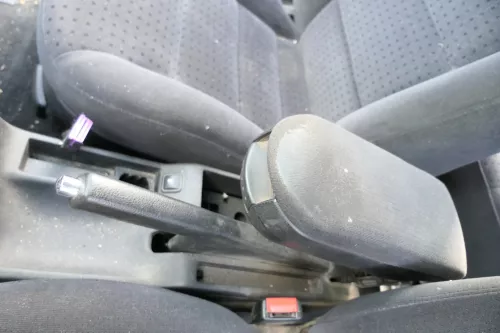 VW Passat 3B Mittelarmlehne Armlehne Lehne Mitte Original schwarz dunkel 152537