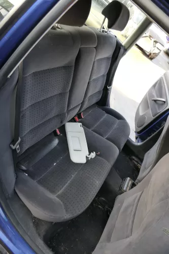 VW Passat 3B 3BG Kombi Avant Variant Sitz Rückbank Rücksitzbank Kopfstützen
