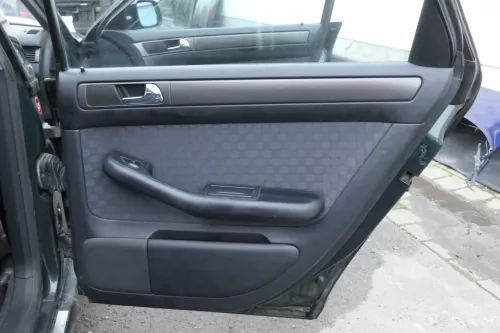 Audi A6 4B Türverkleidung Verkleidung Tür vorne +hinten links und rechts 152605 (152605)