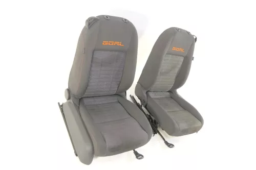 VW Caddy 3 2k Sitz Fahrersitz vorne links  rechts Beifahrersitz beide Sitze Goal