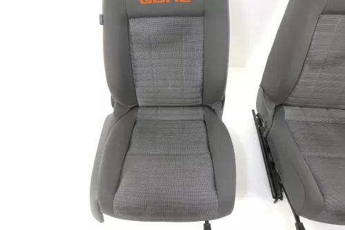 VW Caddy 3 2k Sitz Fahrersitz vorne links  rechts Beifahrersitz beide Sitze Goal (152611)