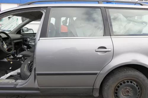 VW Passat 3B 3BG Kombi Variant Tür hinten links grau LD7W urbangrey (152650)