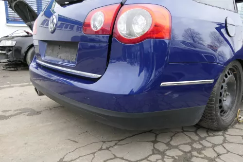 VW Passat 3C Kombi Stoßstange hinten Heckstoßstange Stoßfänger blau LC5E PDC (152703)