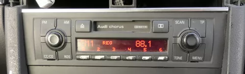 Audi A4 8E Radio Audi Kasette Original chorus inkl. Code 