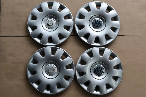 original 4 Stück VW Bora Golf 4 1J Radkappe Radzierkappe 15 Zoll 1J0601147P 4