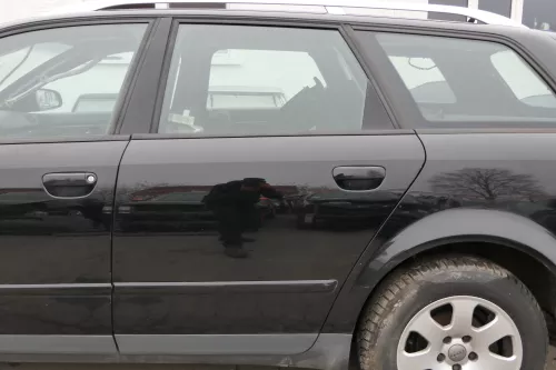 Audi A4 B6 8E Türblatt Tür hinten links schwarz LY9B bril Kombi Avant mit Rahmen (152816)