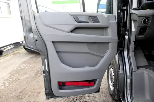VW Crafter 7C MAN TGE Türverkleidung Verkleidung Tür vorne links grau 