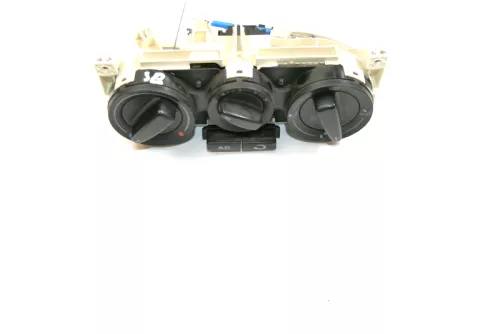VW Passat 3B Klimabedienteil Bedienteil 1J0820045E manuelle Klimaanlage
