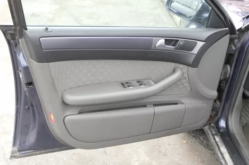 Audi A6 4B Türverkleidung Verkleidung Tür vorne +hinten links rechts swing soul