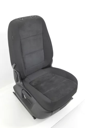 VW Tiguan 5N Sitz rechts 